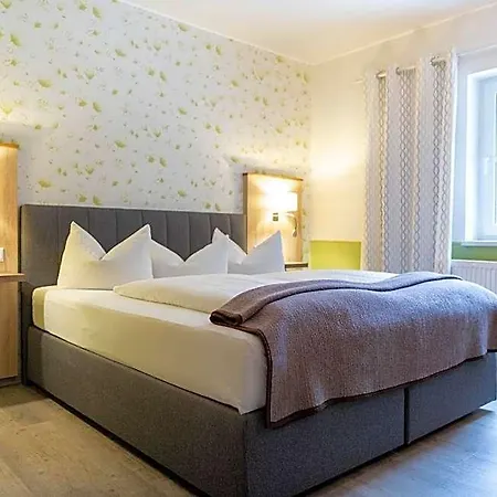 Hotel Zur Kutsche 3*