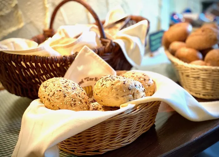 Zur Kutsche Отель 3*